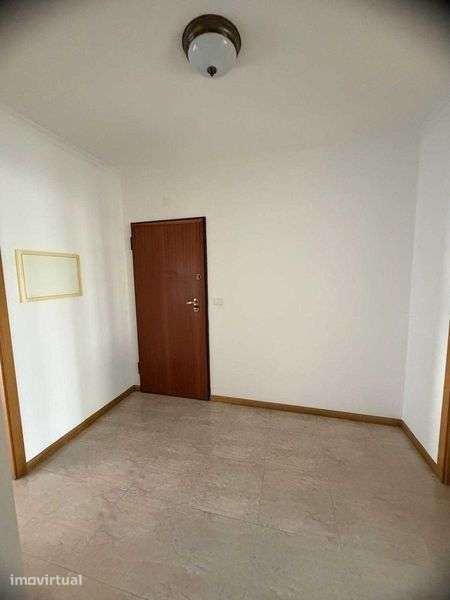 Apartamento T4 Rio Maior - Grande imagem: 2/12