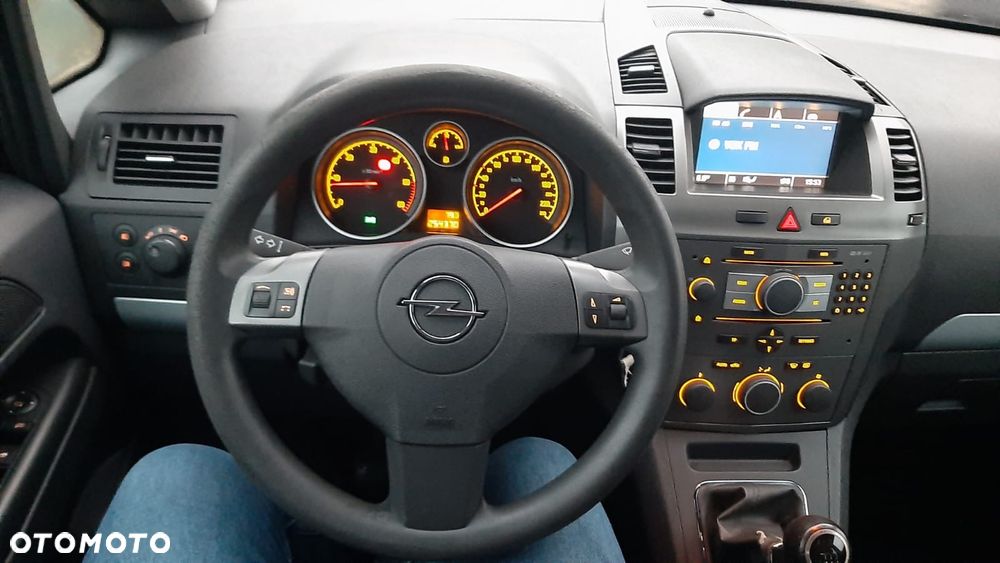 Opel Zafira 1.9 CDTI Navi - 10