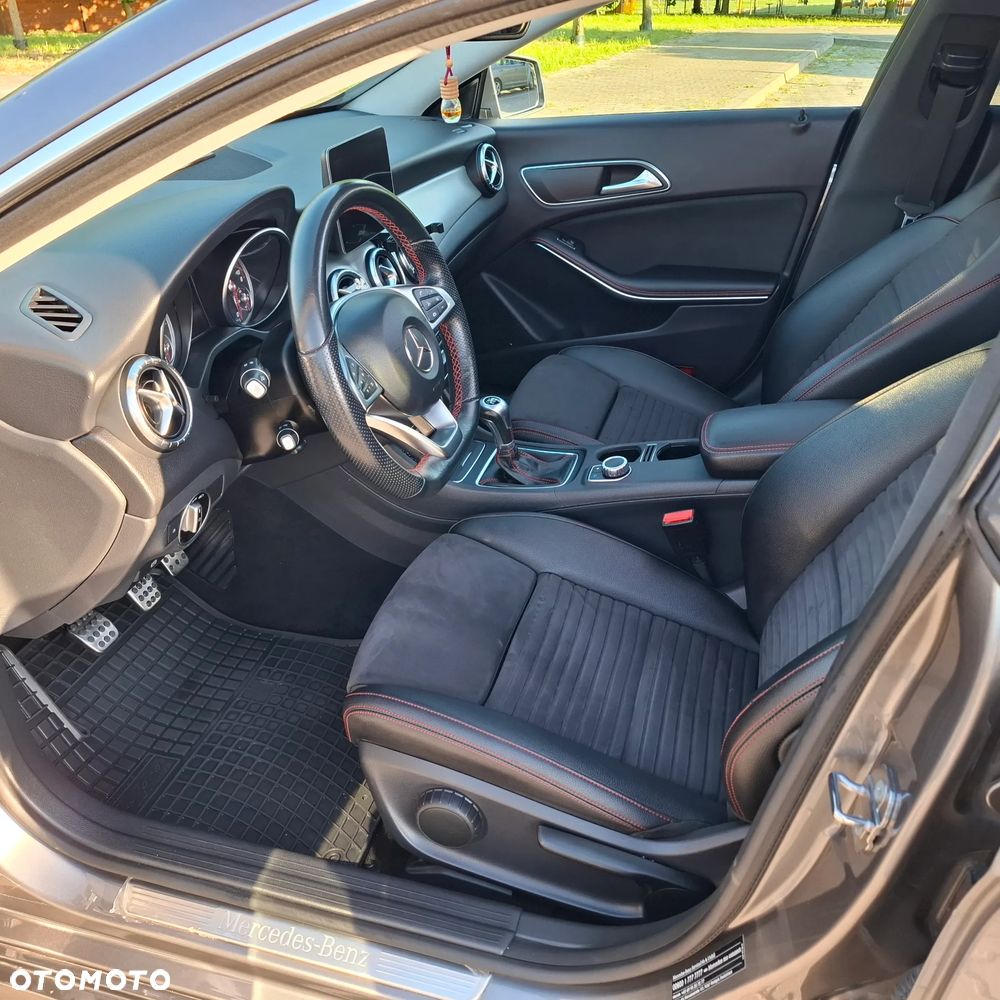 Mercedes-Benz CLA 200 AMG Line - 7