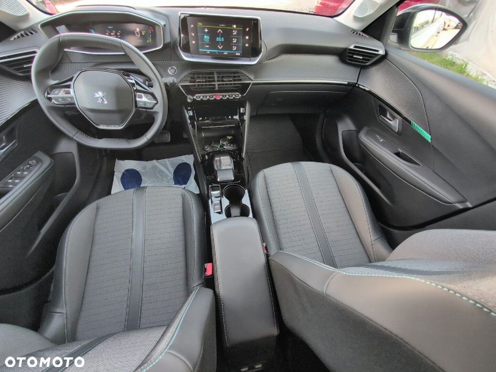 Peugeot 208 - 9