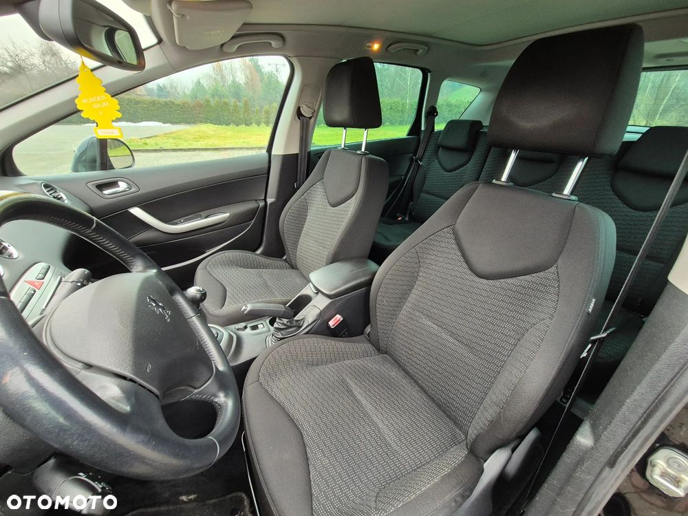 Peugeot 308 HDi FAP 140 Family - 14