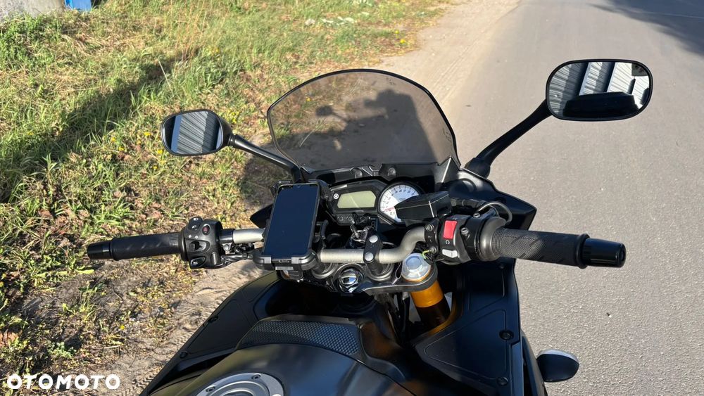 Yamaha FZ8 - 9
