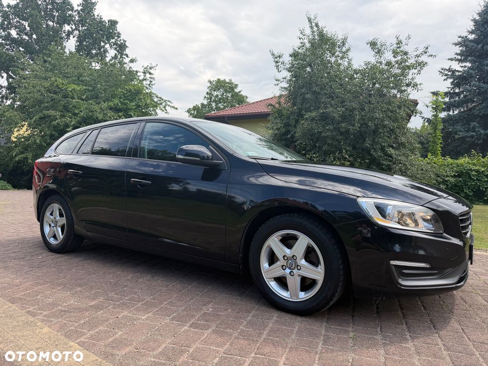 Volvo V60 D2 R-Design Momentum - 16