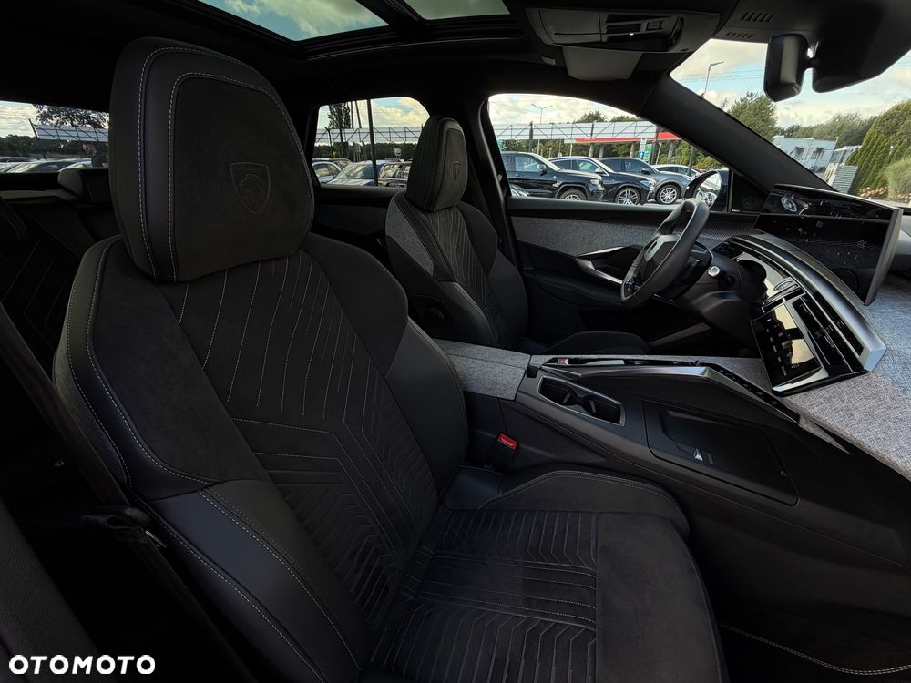 Peugeot 3008 1.2 PureTech mHEV GT S&S e-DCS6 - 28
