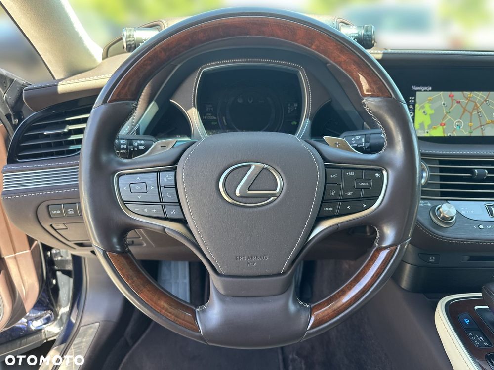 Lexus LS - 15