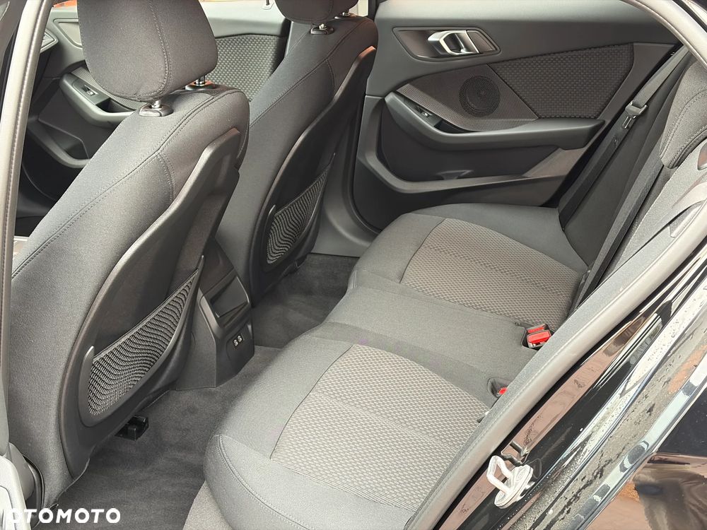 BMW Seria 1 120i Advantage - 24