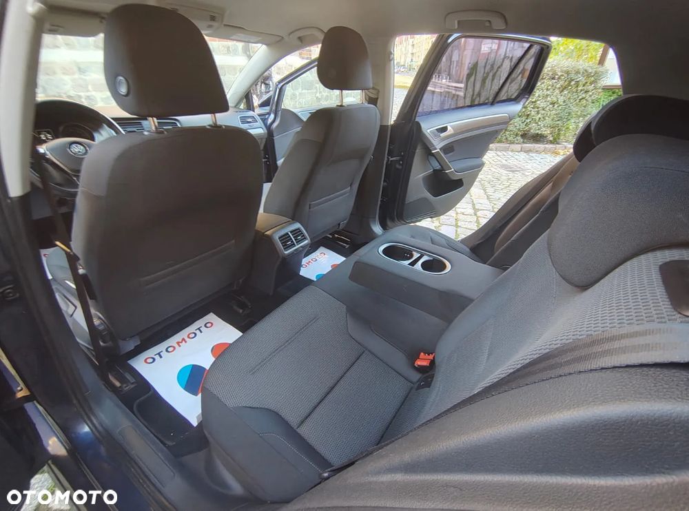 Volkswagen Golf - 15