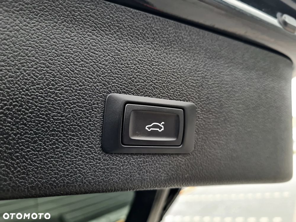 Audi A4 Avant 2.0 TDI DPF clean diesel quattro S line Sportpaket - 19