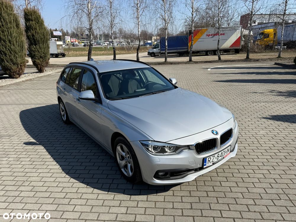 BMW Seria 3 318i Advantage - 4