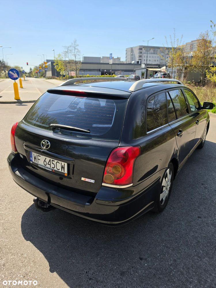 Toyota Avensis 1.8 VVT-i Executive - 4