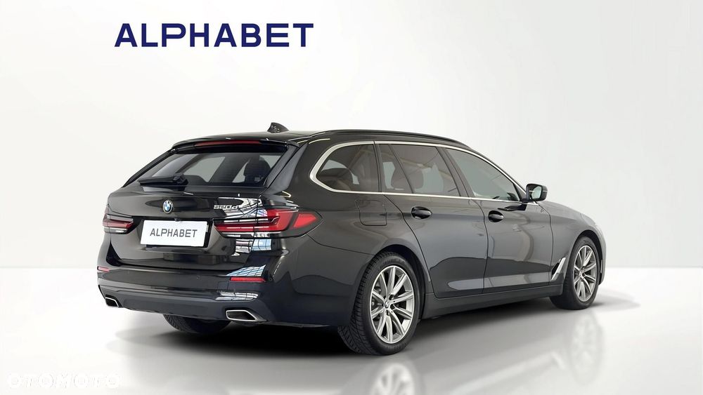 BMW Seria 5 520d mHEV - 9