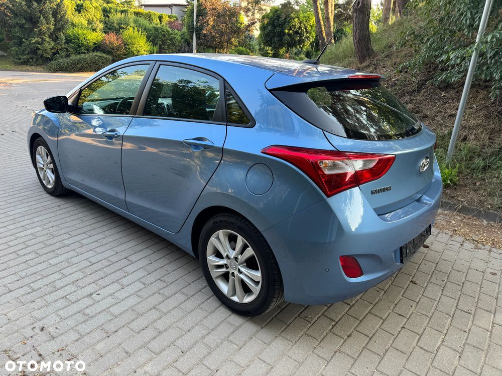 Hyundai i30 1.6 Trend - 11