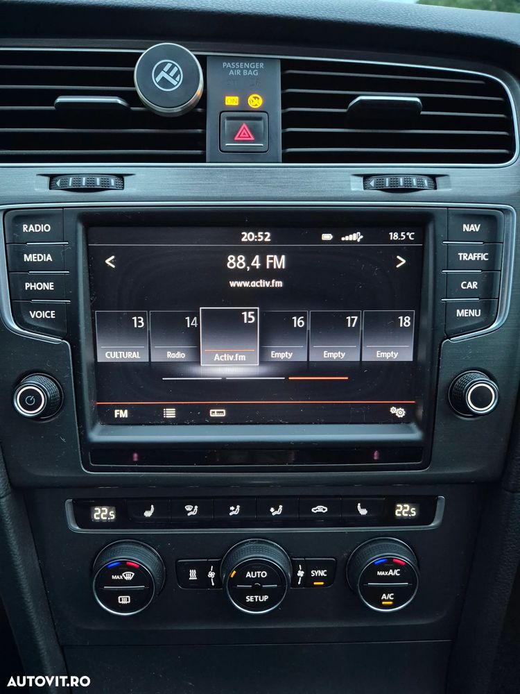 Volkswagen Golf - 10