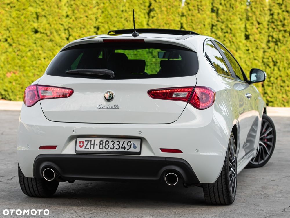 Alfa Romeo Giulietta 1750 TBi Quadrifoglio Verde - 12