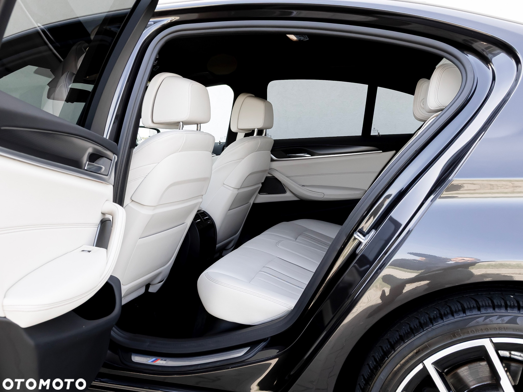 BMW Seria 5 520d xDrive M Sport sport - 36