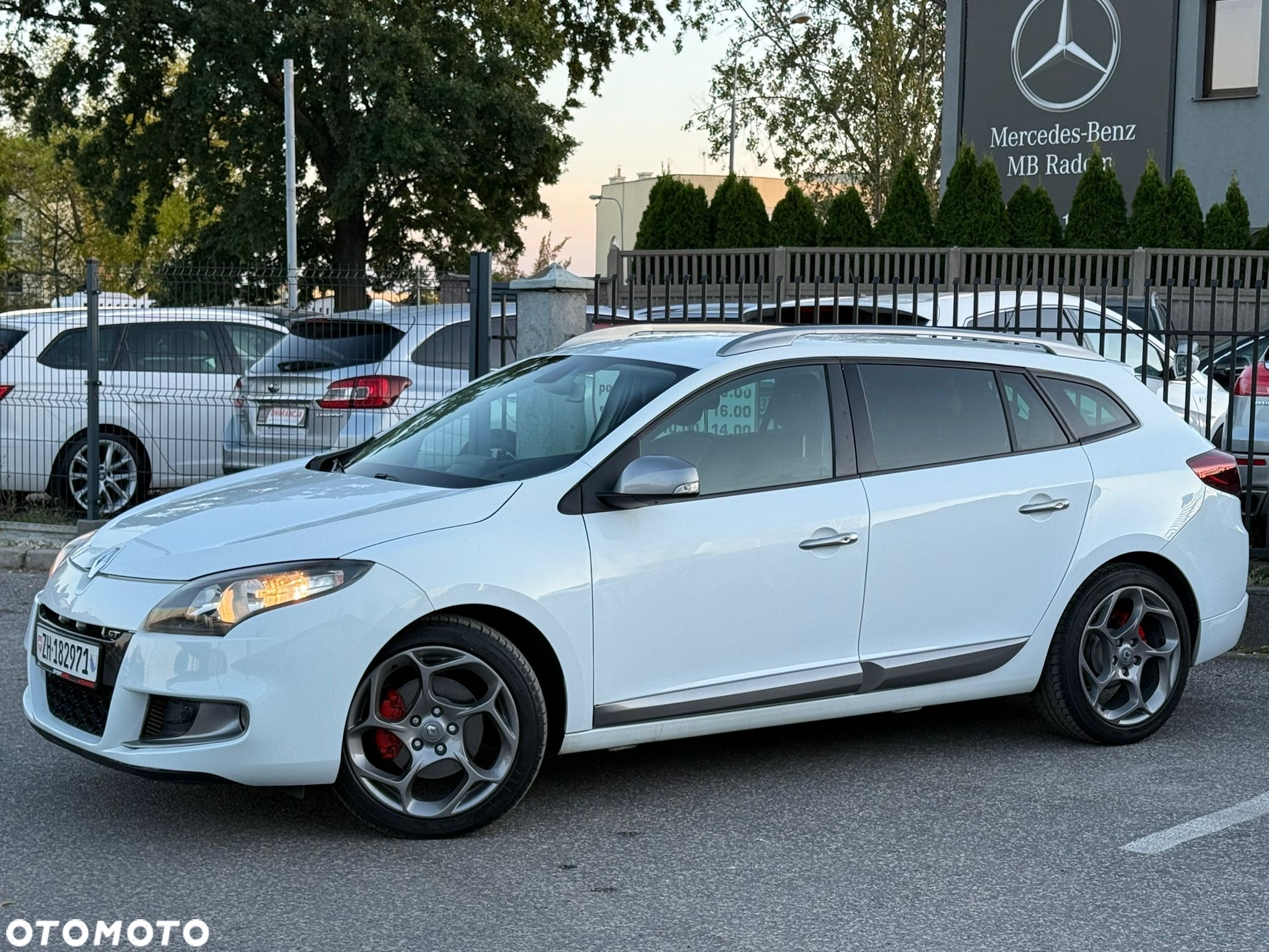 Renault Megane Grandtour TCe 180 GT - 11