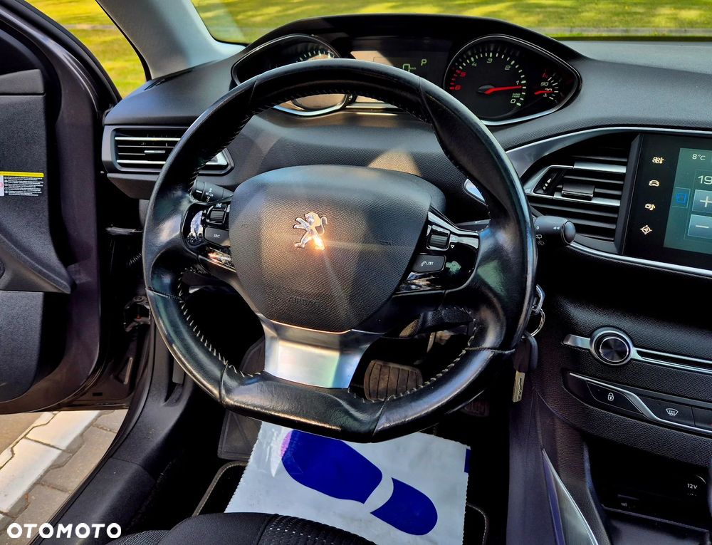 Peugeot 308 BlueHDi 150 EAT6 Stop & Start Business-Line - 20