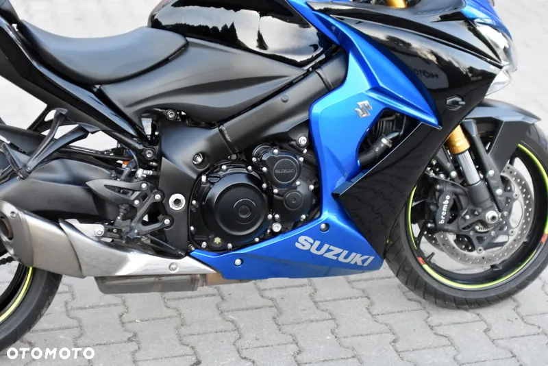 Suzuki GSX 1000 - 12