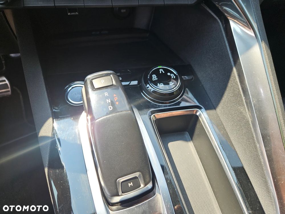 Peugeot 3008 THP 165 EAT6 Stop & Start Allure - 26