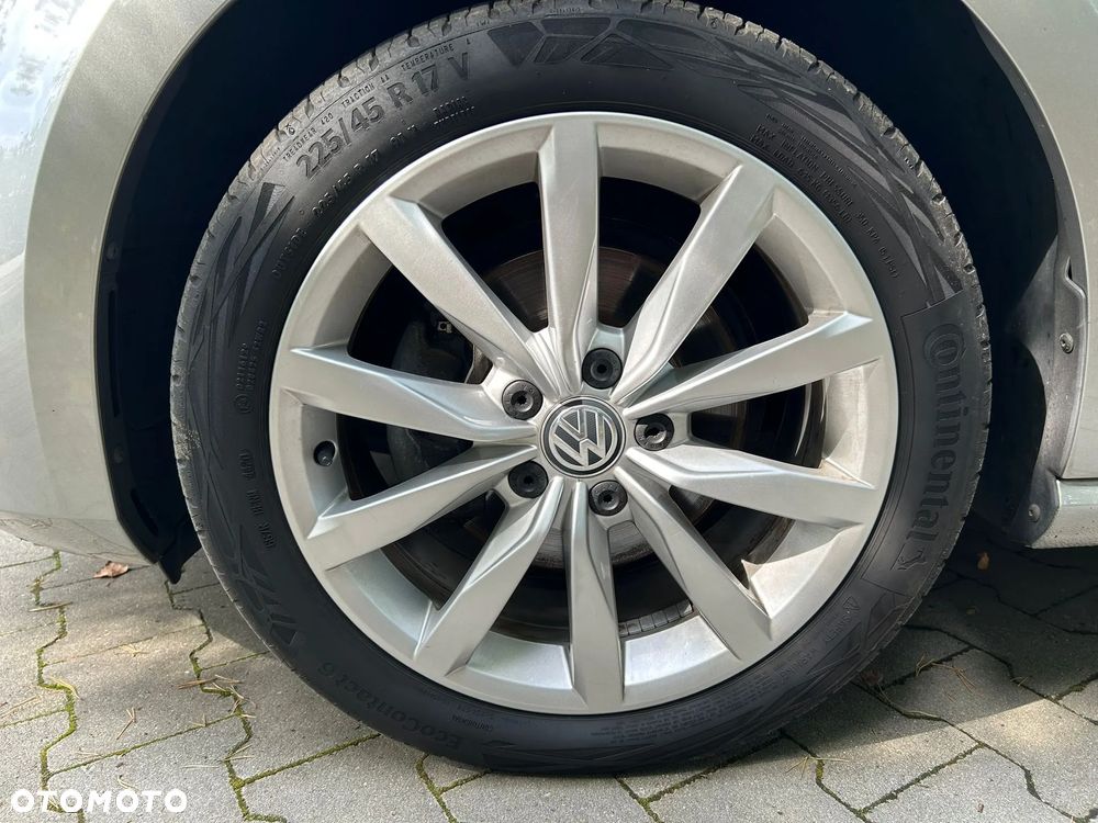 Volkswagen Golf Variant 2.0 TDI BlueMotion Technology Highline - 29