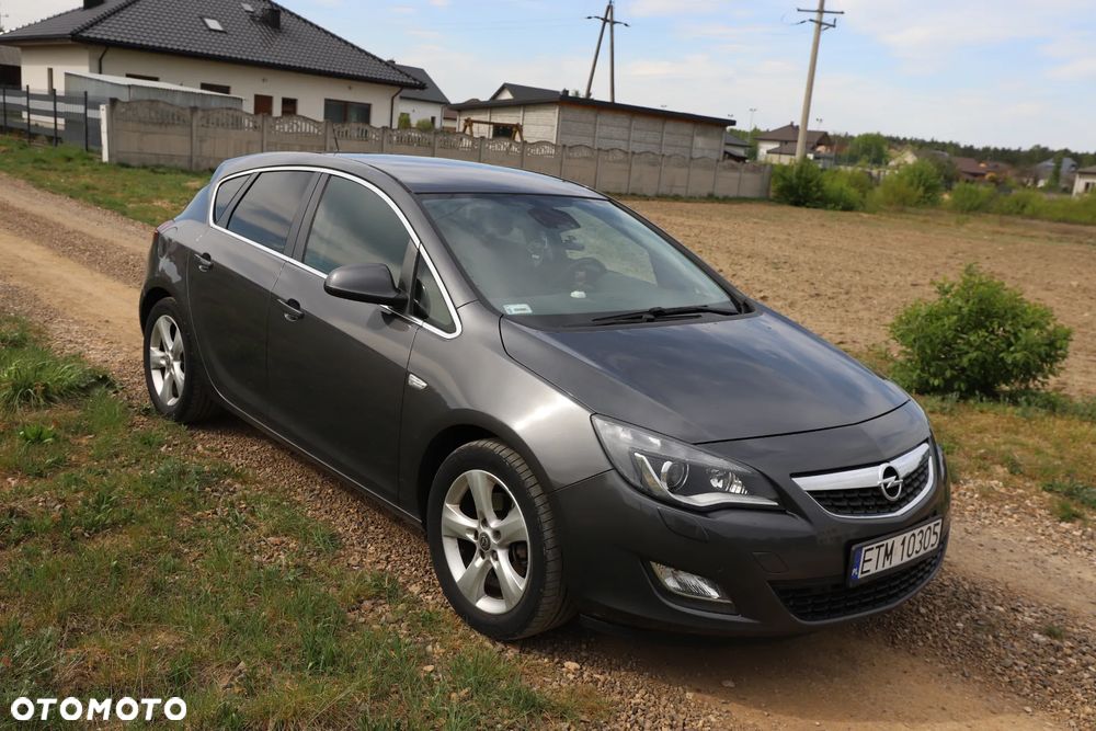 Opel Astra 1.6 T Cosmo - 1
