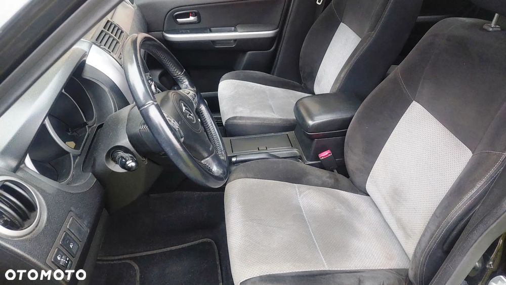 Suzuki Grand Vitara 1.9 DDiS Comfort DPF Limited - 7