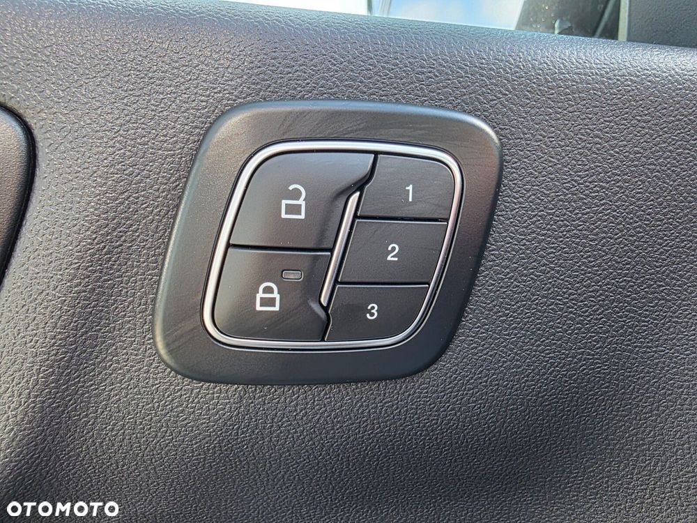 Ford Kuga - 13