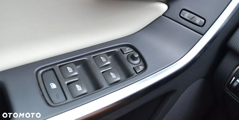 Volvo XC 60 D3 Drive-E Kinetic - 17