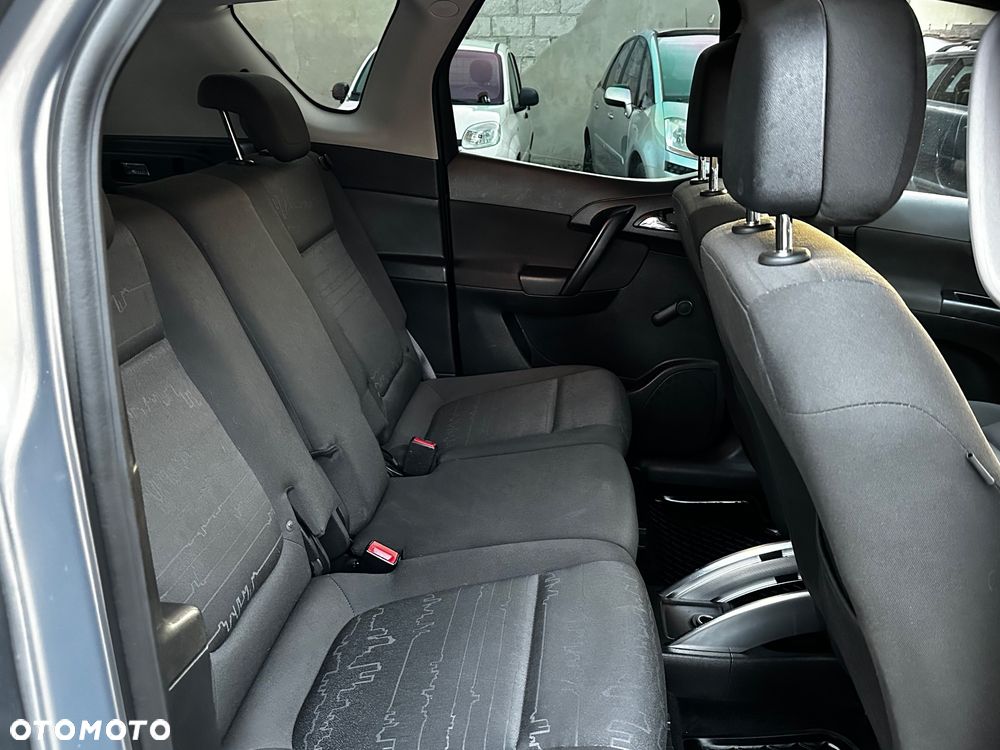 Opel Meriva - 8