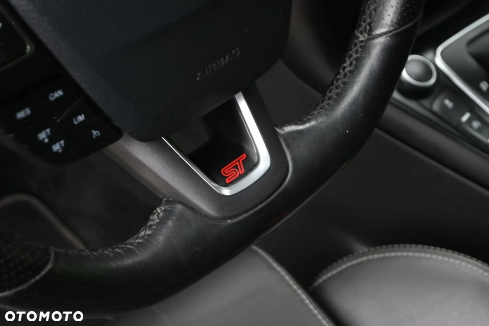 Ford Focus 2.0 TDCi ST-2 PowerShift - 39