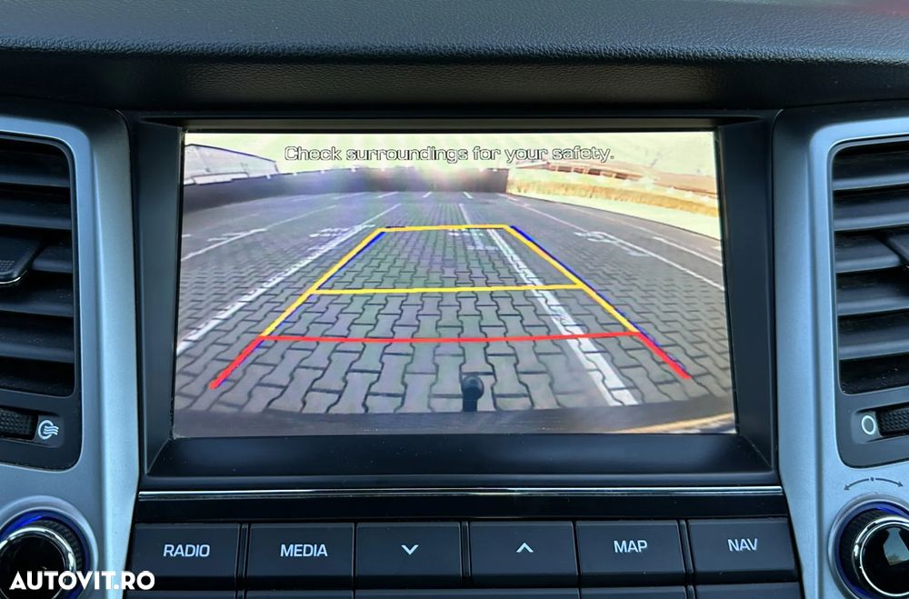 Hyundai Tucson 2.0 CRDI 4WD Automatik Intro Edition - 19