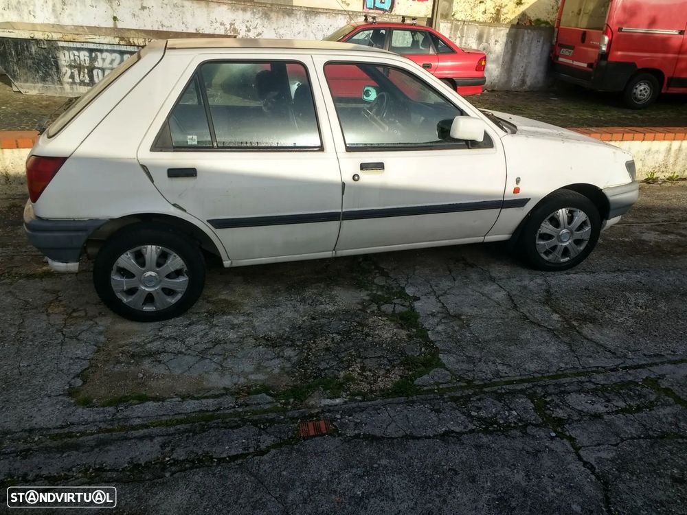 Ford Fiesta 1.3i Si - 5