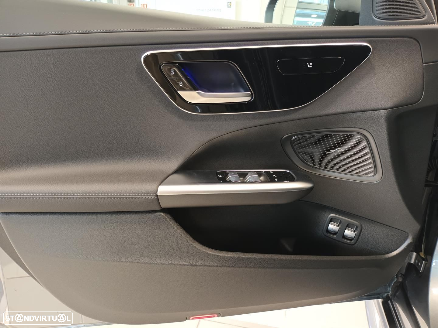 Mercedes-Benz C 300 e AMG Line - 9