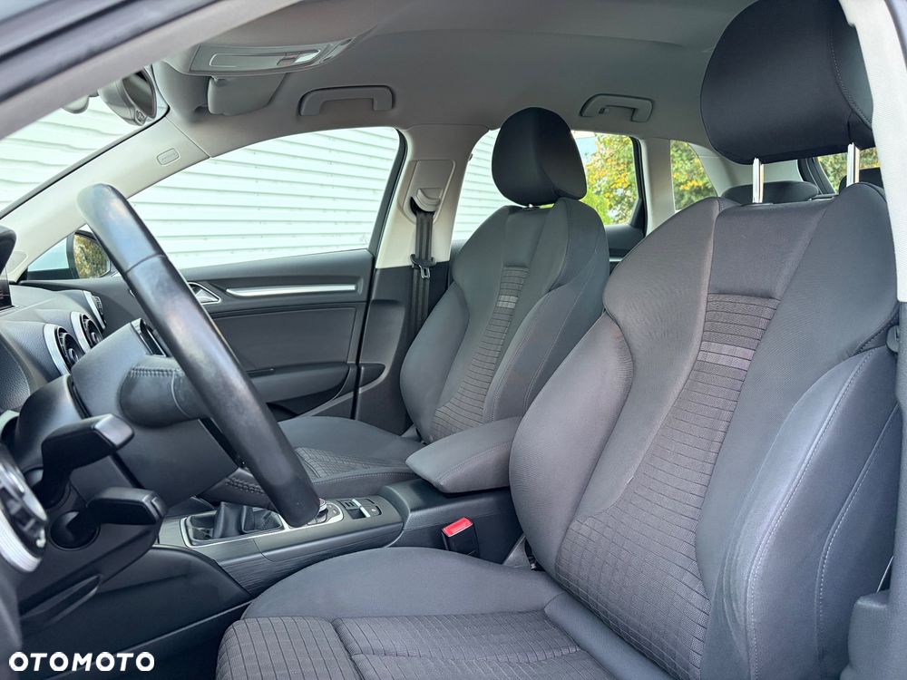 Audi A3 Sportback 1.4 TFSI Ambiente - 18