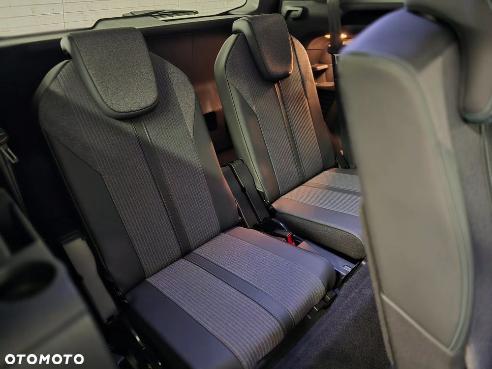 Peugeot 5008 BlueHDi 130 EAT8 Allure - 28