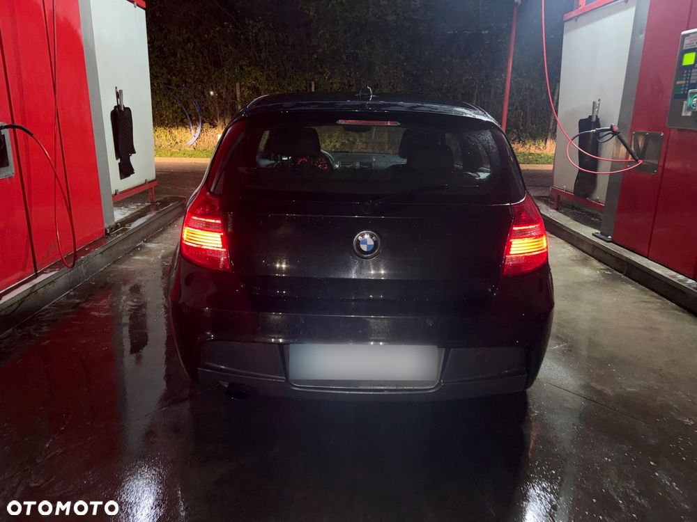 BMW Seria 1 118I 2009 photo 4
