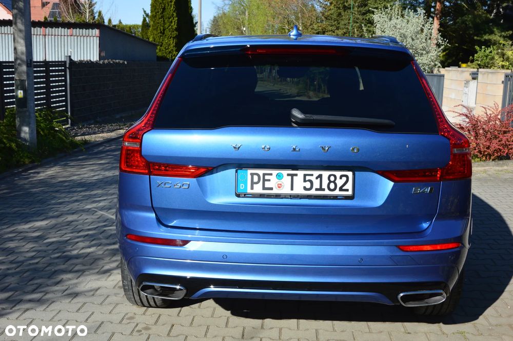 Volvo XC 60 B4 D AWD Ultimate Dark - 8