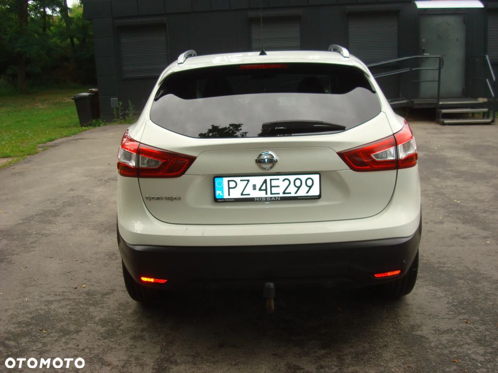 Nissan Qashqai 1.6 DCi Xtronic TEKNA - 5