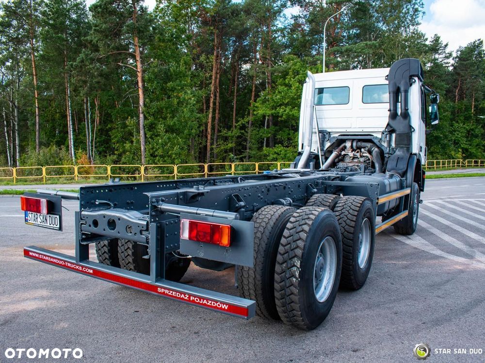 Mercedes-Benz 3332 AK 6x6 podwozie pod zabudowę - 7