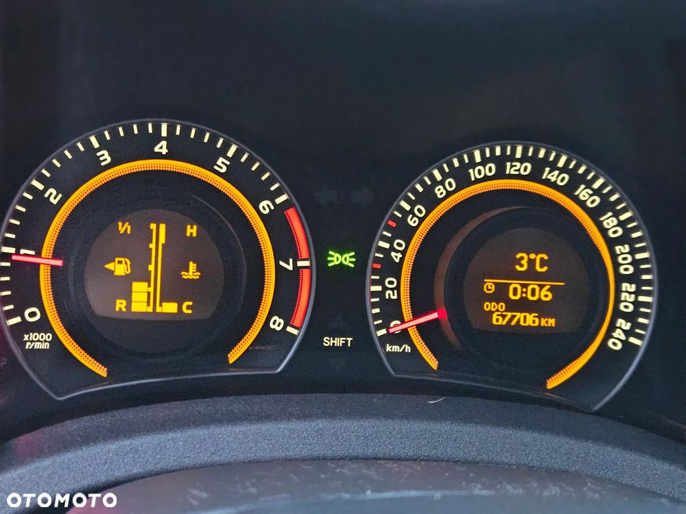 Toyota Auris 1.33 Dual-VVT-i START Edition - 17