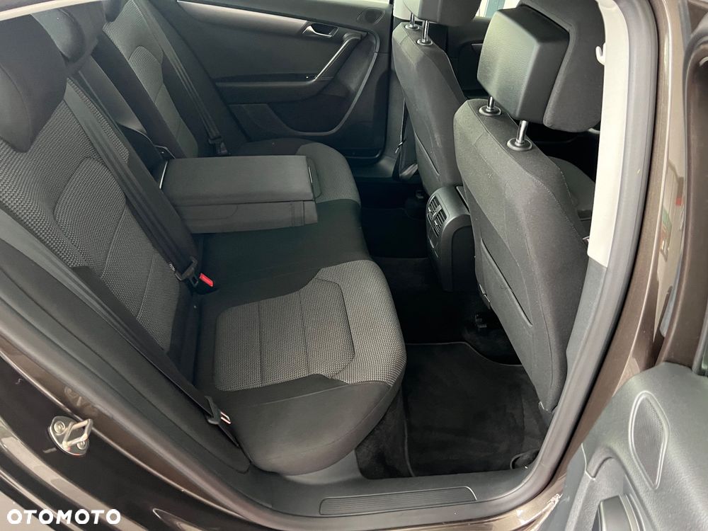 Volkswagen Passat 1.6 TDI (BlueMotion Technology) Comfortline - 22