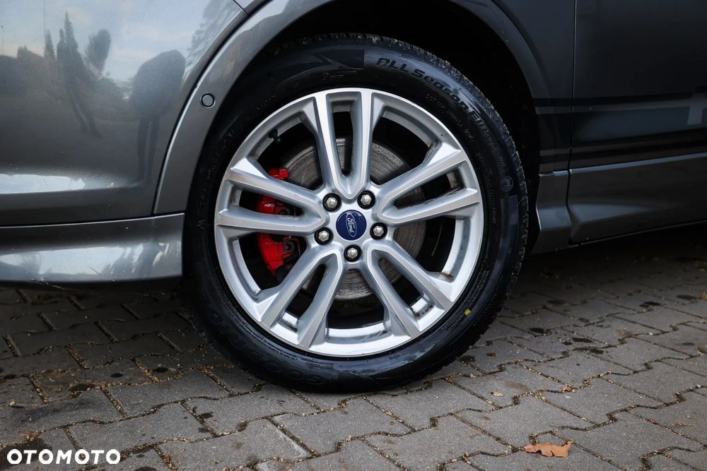 Ford Kuga 2.0 TDCi 4x4 Titanium - 6
