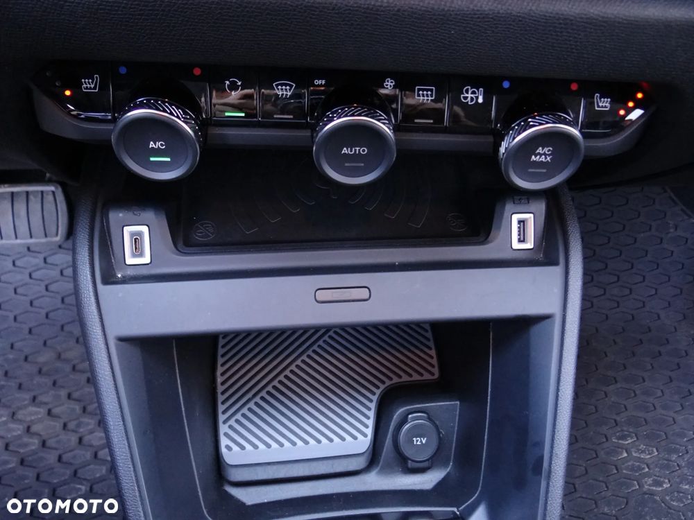 Citroën C4X 1.2 PureTech Max S&S EAT8 - 10