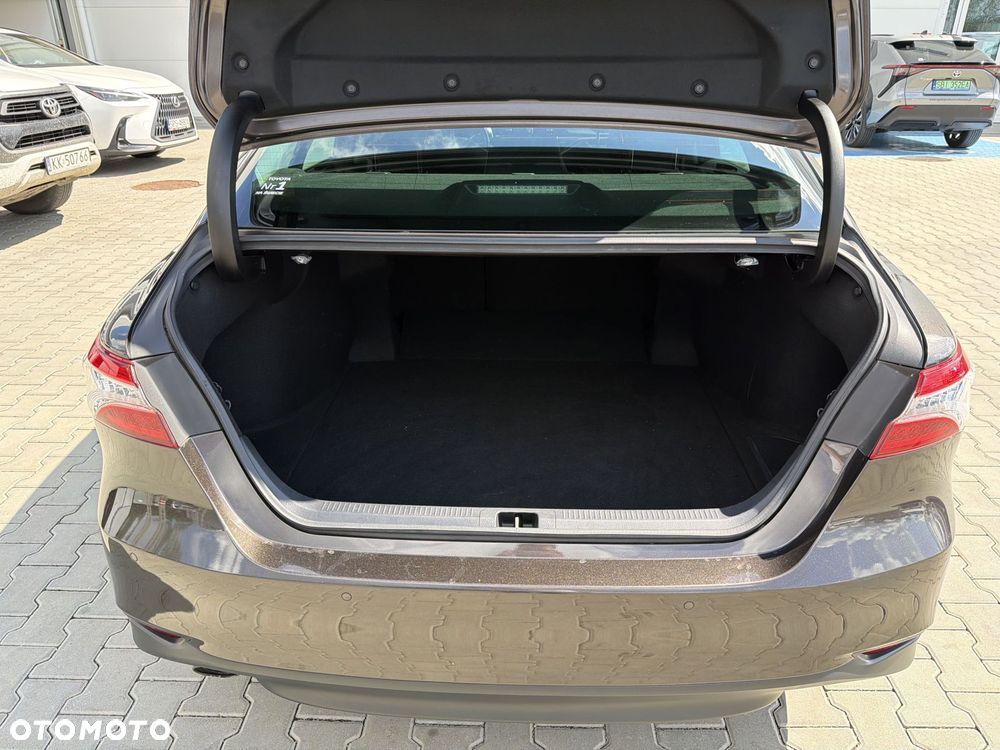 Toyota Camry 2.5 Hybrid Executive CVT - 13