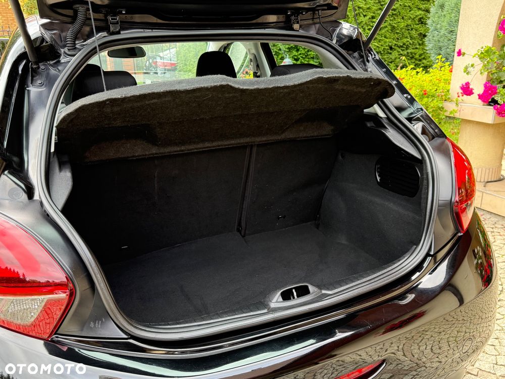 Peugeot 208 1.2 PureTech GPF Allure S&S - 34