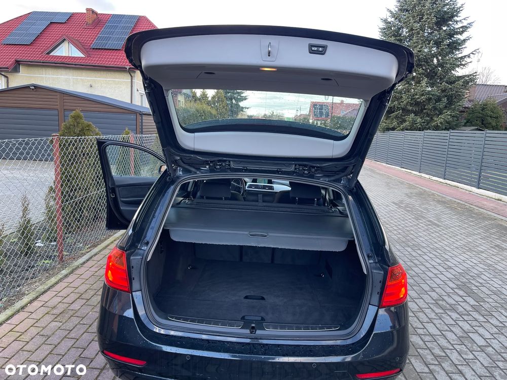 BMW Seria 3 318d Blue Performance Modern Line - 26