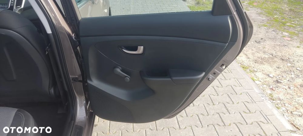 Hyundai i30 - 25