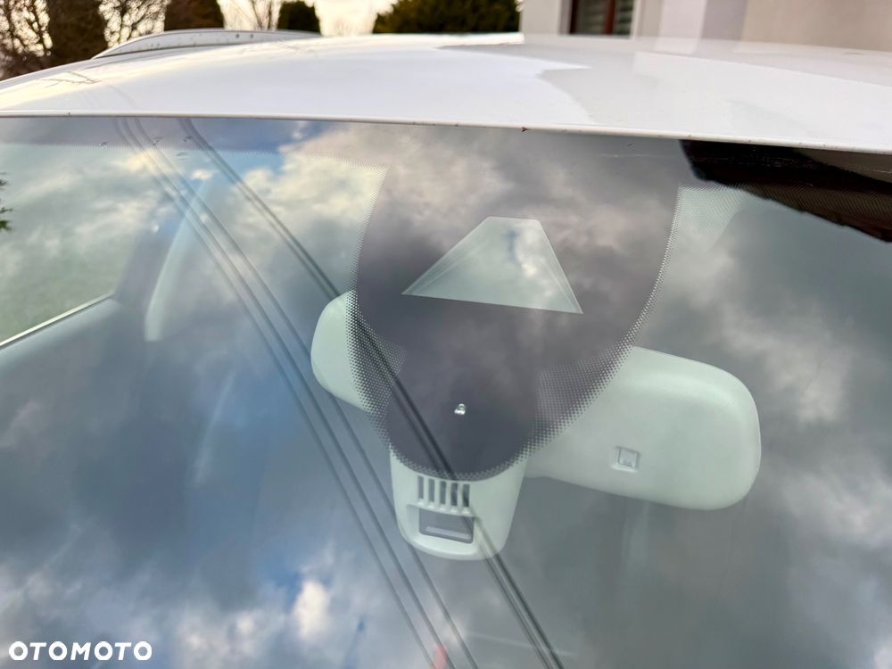 Audi A6 Avant 2.0 TDI ultra S tronic - 19