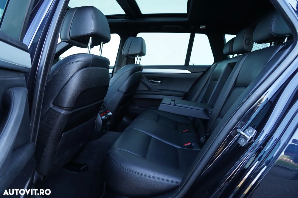 BMW Seria 5 525d Sport-Aut. Luxury Line - 16