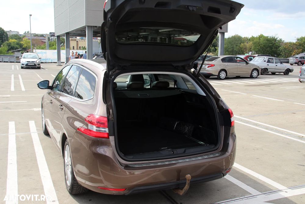 Peugeot 308 SW BlueHDi 120 Stop & Start Winter Edition - 35